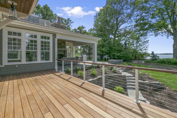 Deck Service in Lenexa