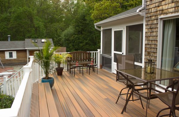 Decking Service in Lenexa